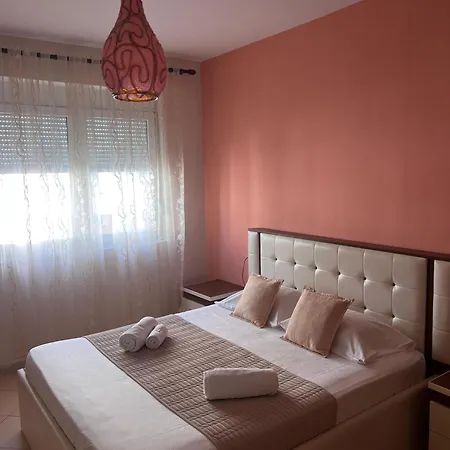 Beachside Fiori Apartament *